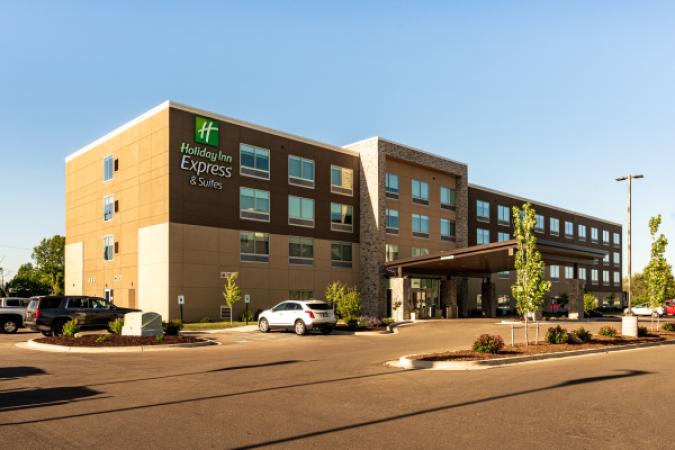 Holiday Inn Express & Suites Grand Rapids South