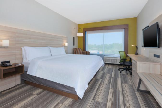 Holiday Inn Express Grand Rapids Airport