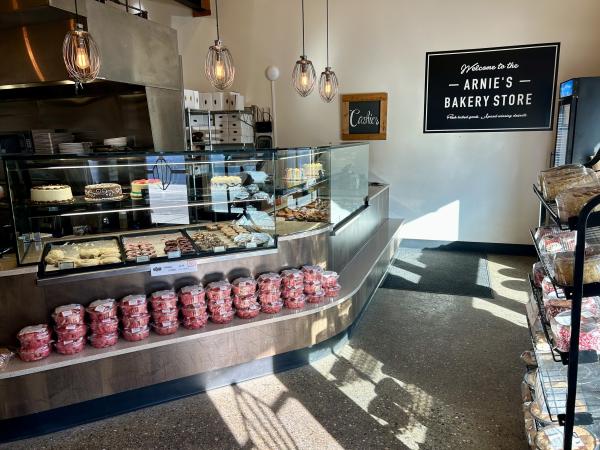 Arnie's Bakery & Restaurant