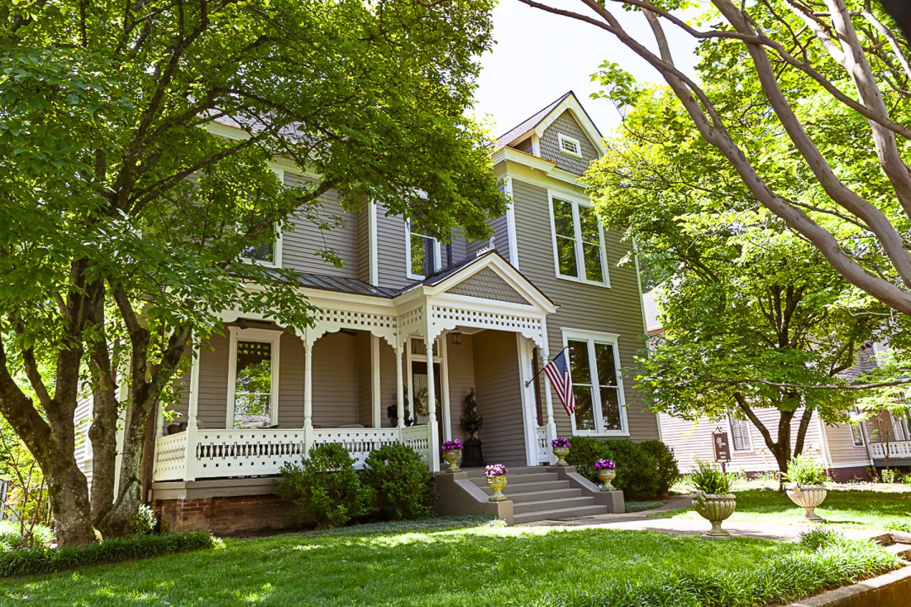 Historic Walking Tour of Old Town
