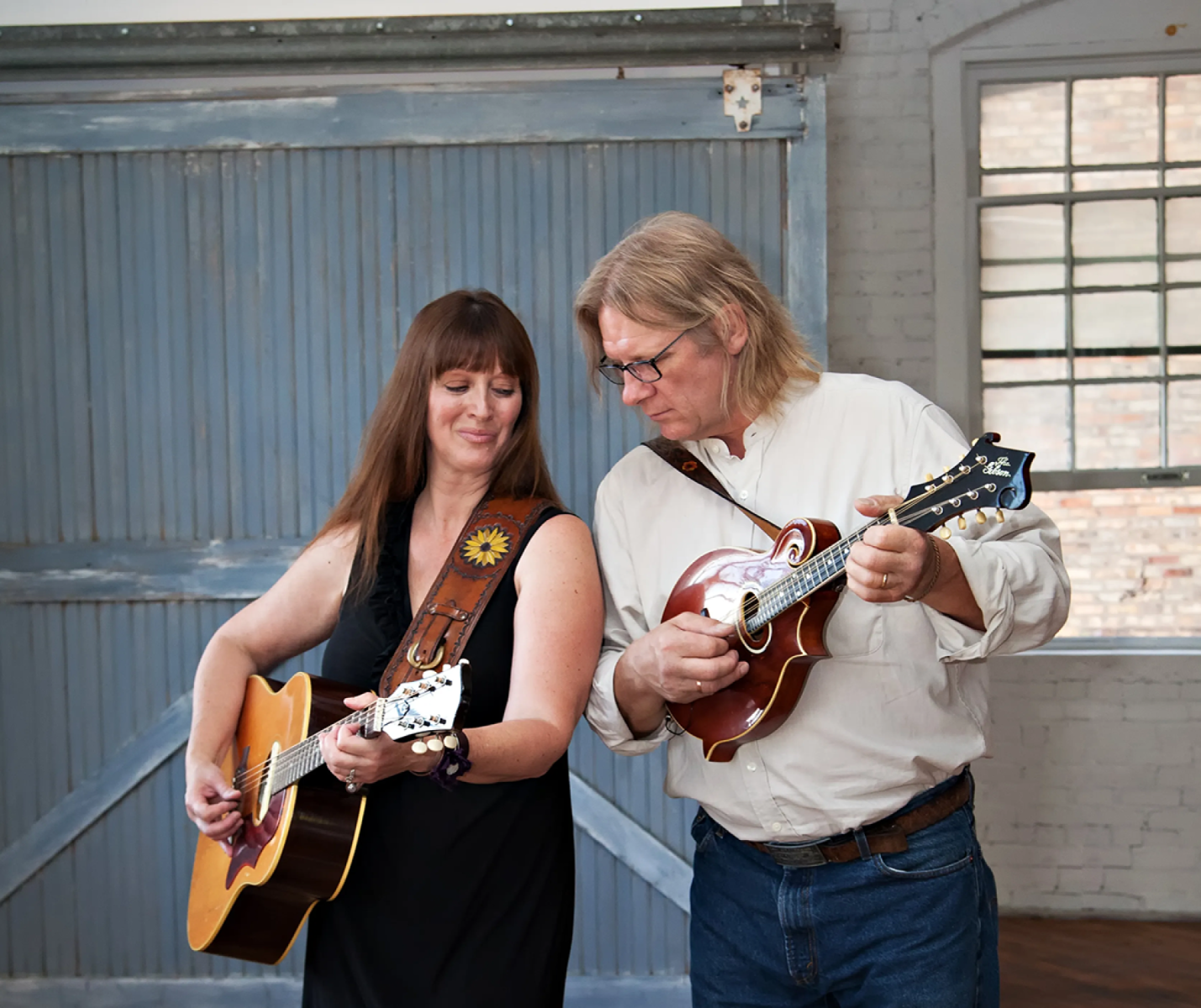 Americana Sundays: FREE Old-Time Jam with Hawks & Owls