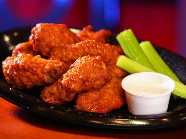 Buffalo Wild Wings Grill & Bar