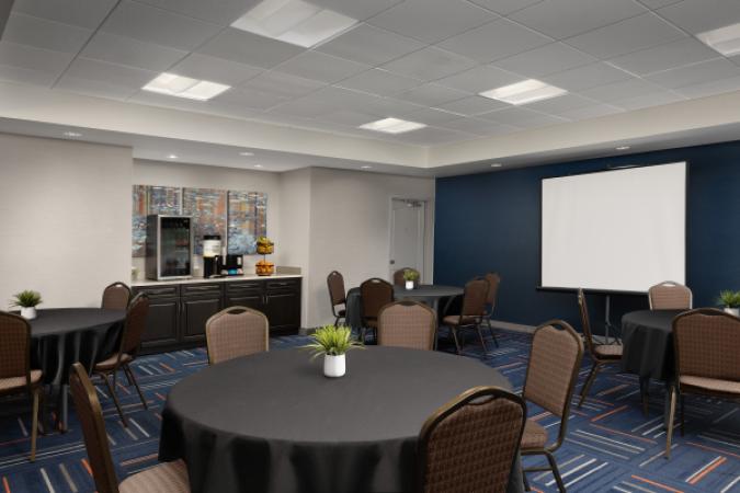 Hampton Inn & Suites