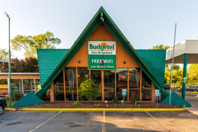 Budgetel Inn & Suites
